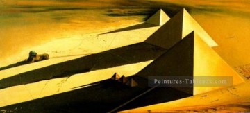 350 人の有名アーティストによるアート作品 Painting - ギザのピラミッドとスフィンクス 1954 キュビスム ダダ シュルレアリスム サルバドール ダリ